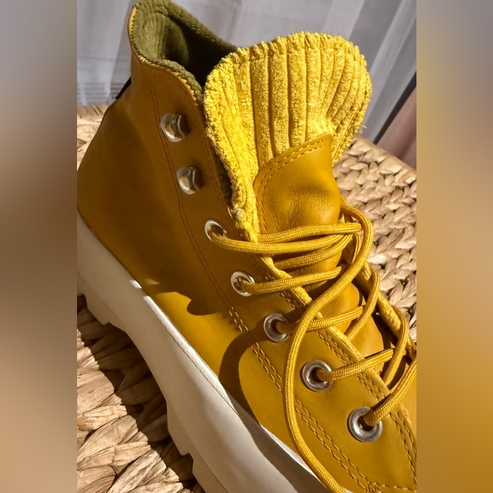 Sold | Converse | High-Top Gore-Tex Waterproof Leather Lugged Sneakers Mustard - Picture 7 of 10
